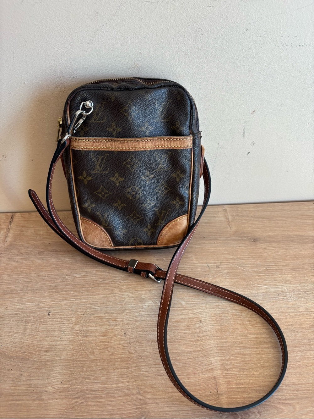 Authentic Louis Vuitton monogram crossbody bag